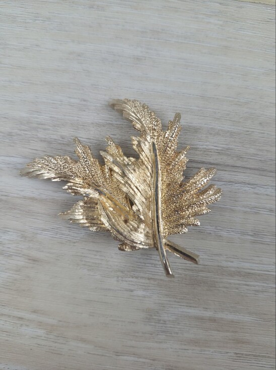 Unsigned Jewelry - Vintage Gold Leaf Brooch Pin Textured Mid Century Statement Costume Jewelry